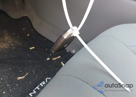 2021 Hyundai Elantra Sel z USA, uszkodzony, nr VIN 5NPLN4AG2MH025301